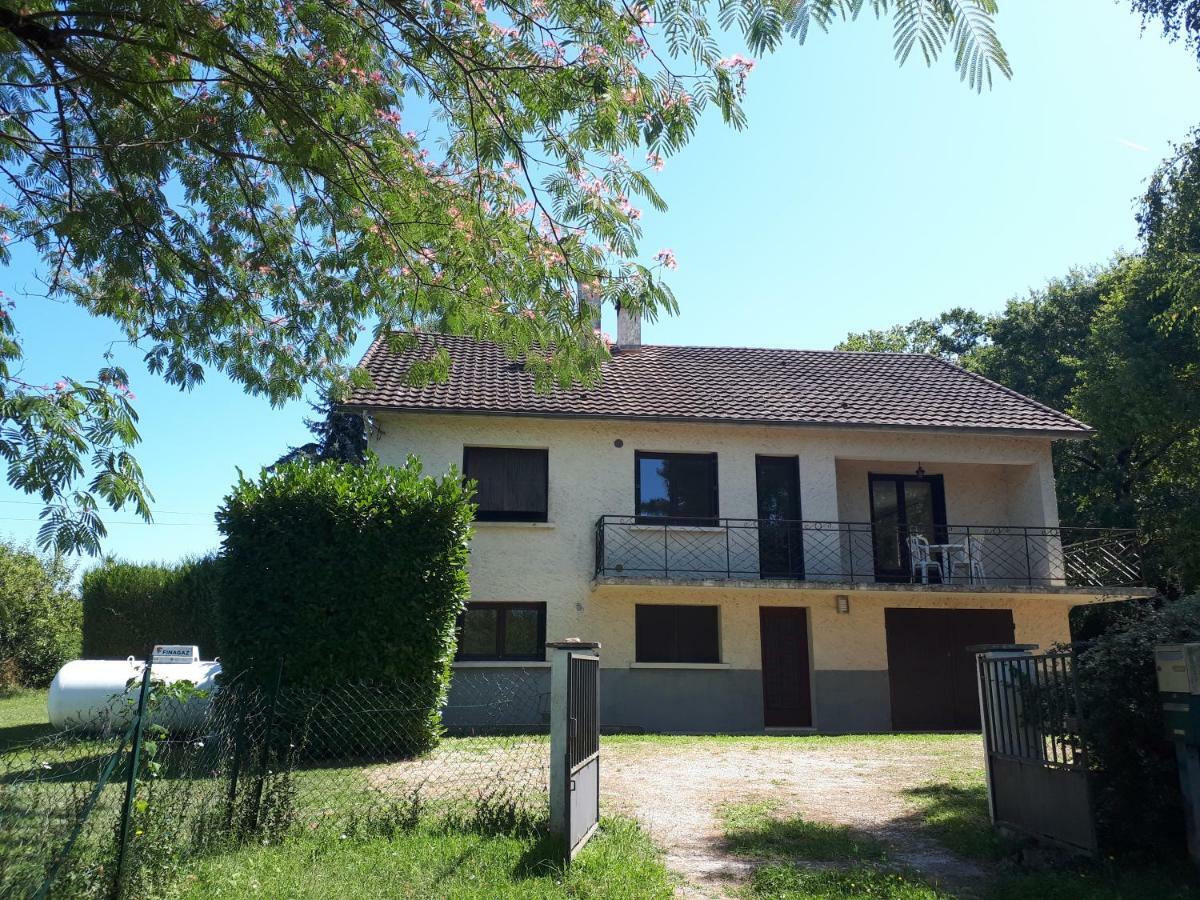 Location De Vacances A Gourdon En Bouriane Екстер'єр фото